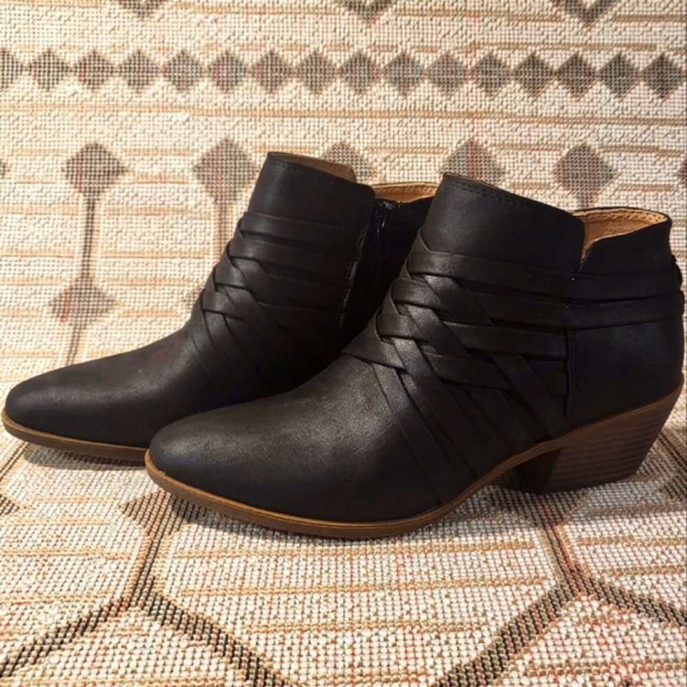 Brand: Life Stride, Style: Prairie Traveler, Size: 8W, Color: Black